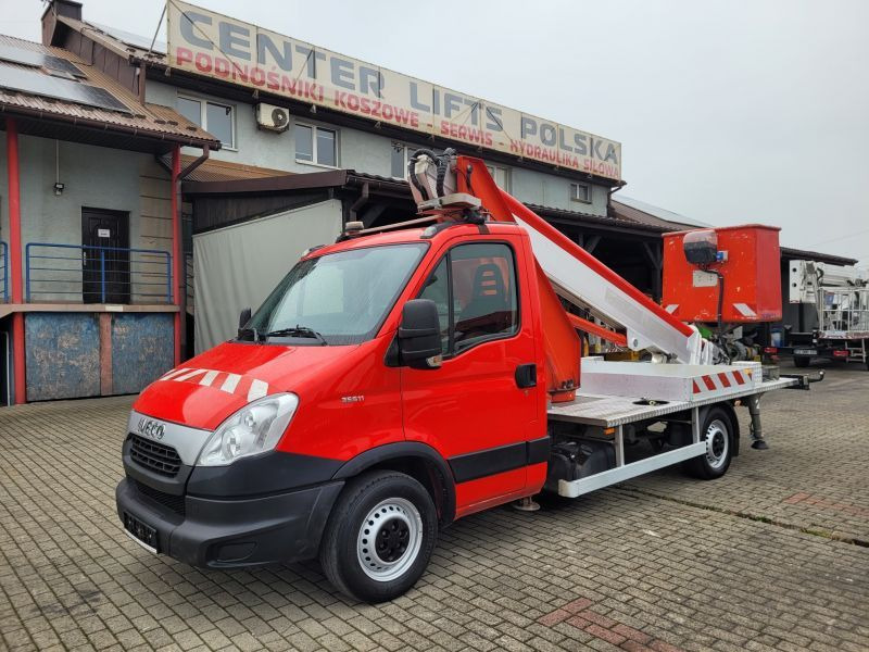 Iveco Daily 35S11 podnośnik koszowy 20 m Multitel MT202DS - Vrachtwagen hoogwerker: afbeelding 1 Iveco Daily 35S11 podnośnik koszowy 20 m Multitel MT202DS - Vrachtwagen hoogwerker: afbeelding 1
