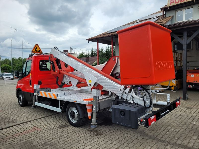 Iveco Daily 35S11 podnośnik koszowy 20 m Multitel MX200 bucket truck boom lift - Vrachtwagen hoogwerker: afbeelding 5 Iveco Daily 35S11 podnośnik koszowy 20 m Multitel MX200 bucket truck boom lift - Vrachtwagen hoogwerker: afbeelding 5