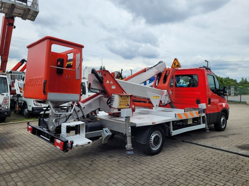 Iveco Daily 35S11 podnośnik koszowy 20 m Multitel MX200 bucket truck boom lift - Vrachtwagen hoogwerker: afbeelding 4 Iveco Daily 35S11 podnośnik koszowy 20 m Multitel MX200 bucket truck boom lift - Vrachtwagen hoogwerker: afbeelding 4