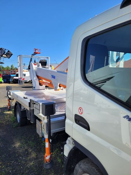 Mitsubishi Canter Fuso 3C13 podnośnik koszowy 20 m Multitel MXE200 - Vrachtwagen hoogwerker: afbeelding 4 Mitsubishi Canter Fuso 3C13 podnośnik koszowy 20 m Multitel MXE200 - Vrachtwagen hoogwerker: afbeelding 4