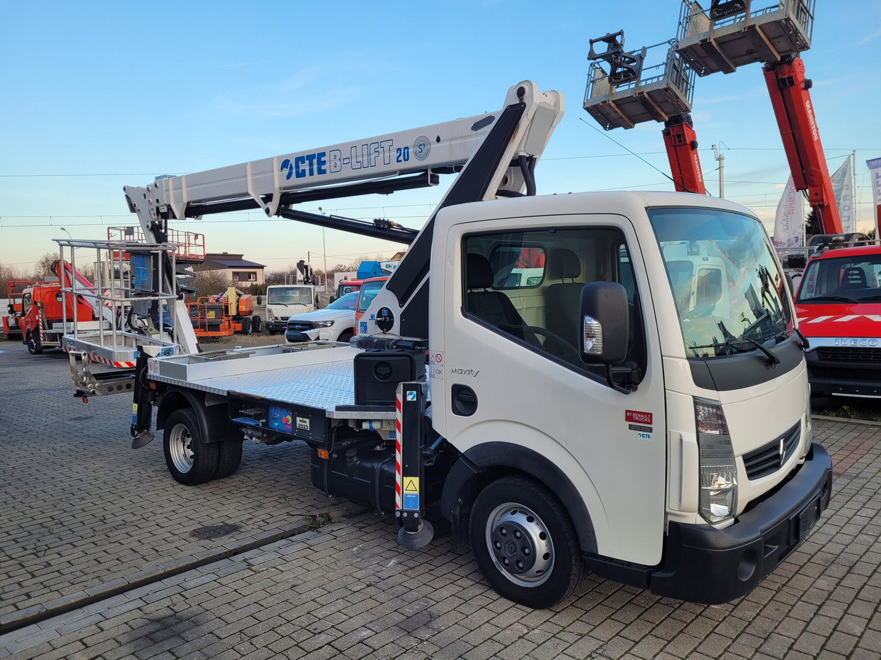 Renault Maxity podnośnik koszowy zwyżka 20 m CTE B-lift 20 JHV - Vrachtwagen hoogwerker: afbeelding 3 Renault Maxity podnośnik koszowy zwyżka 20 m CTE B-lift 20 JHV - Vrachtwagen hoogwerker: afbeelding 3