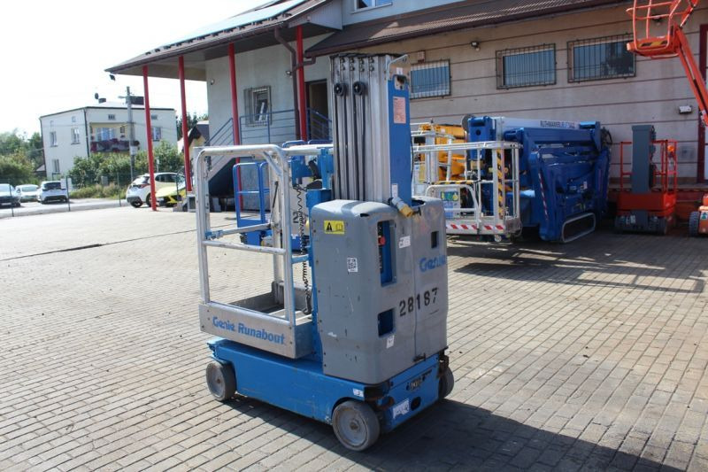 Podnośnik koszowy masztowy elektryczny 8 m Genie GR20 - Verticale masthoogwerker: afbeelding 4 Podnośnik koszowy masztowy elektryczny 8 m Genie GR20 - Verticale masthoogwerker: afbeelding 4