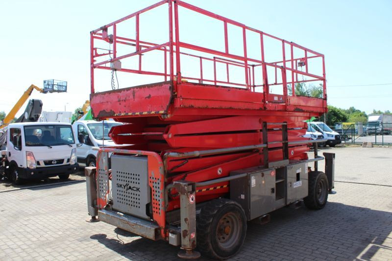 Podnośnik nożycowy 4x4 spalinowy 17 m Skyjack SJ9250 - Schaarlift: afbeelding 3 Podnośnik nożycowy 4x4 spalinowy 17 m Skyjack SJ9250 - Schaarlift: afbeelding 3