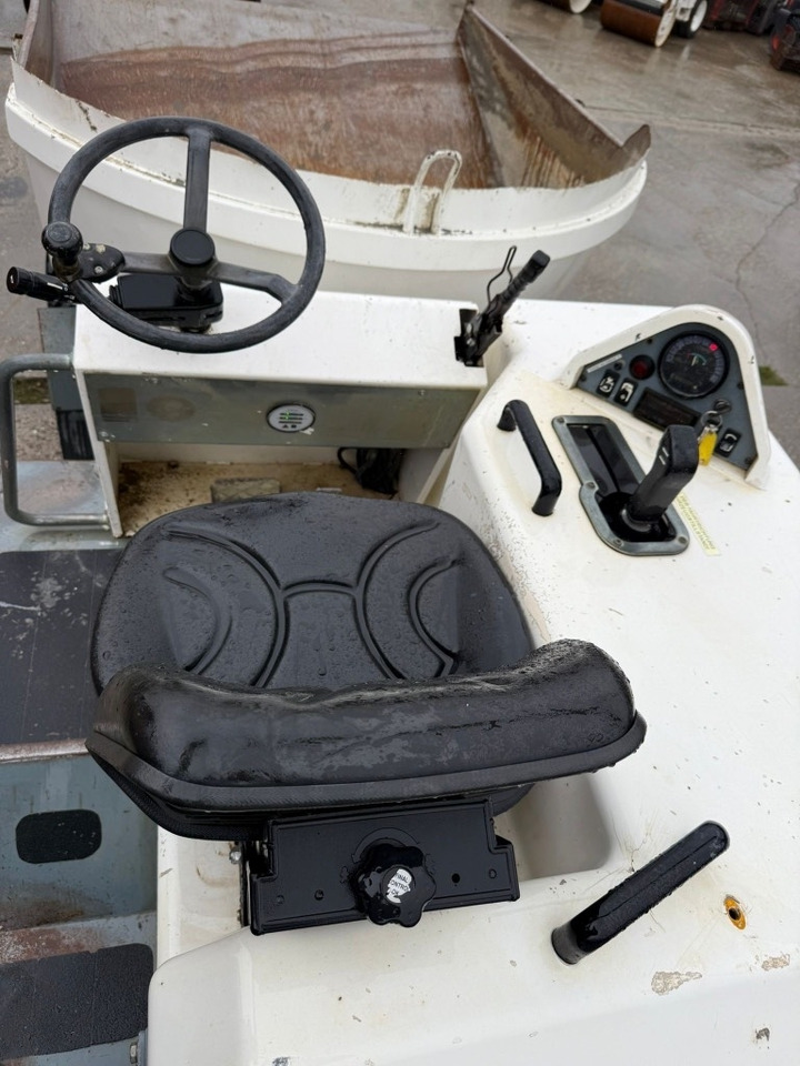 Raco 2000 - Kiepwagen met knikbesturing: afbeelding 4 Raco 2000 - Kiepwagen met knikbesturing: afbeelding 4