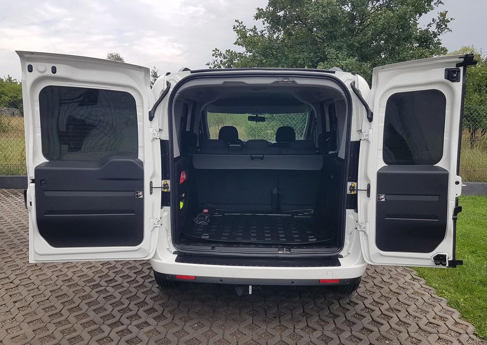 Fiat Doblo 1.6 Multijet 16V Easy - Personenwagen: afbeelding 5 Fiat Doblo 1.6 Multijet 16V Easy - Personenwagen: afbeelding 5