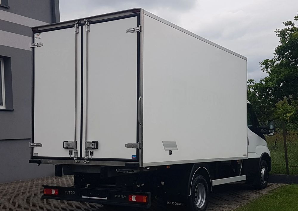 Iveco 72-180 DAILY 8EP KONTENER IZOTERMA 4,16x2,10x2,09 DMC 7200 KG KLIMATRONIK TEMPOMAT KRAJOWY - Bakwagen: afbeelding 4 Iveco 72-180 DAILY 8EP KONTENER IZOTERMA 4,16x2,10x2,09 DMC 7200 KG KLIMATRONIK TEMPOMAT KRAJOWY - Bakwagen: afbeelding 4