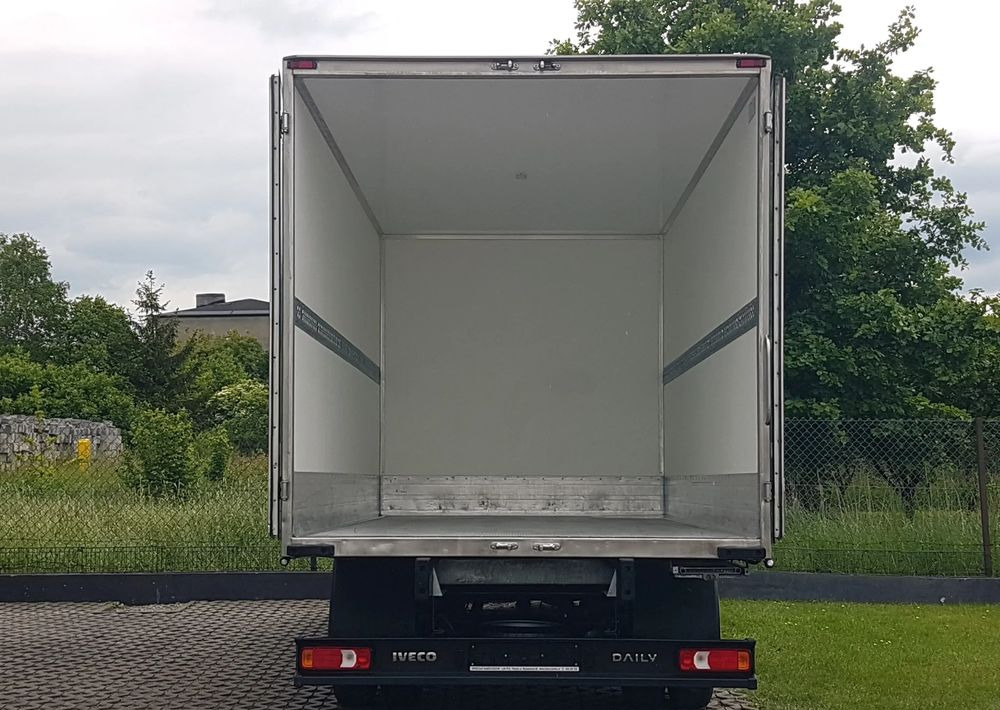 Iveco 72-180 DAILY 8EP KONTENER IZOTERMA 4,16x2,10x2,09 DMC 7200 KG KLIMATRONIK TEMPOMAT KRAJOWY - Bakwagen: afbeelding 5 Iveco 72-180 DAILY 8EP KONTENER IZOTERMA 4,16x2,10x2,09 DMC 7200 KG KLIMATRONIK TEMPOMAT KRAJOWY - Bakwagen: afbeelding 5