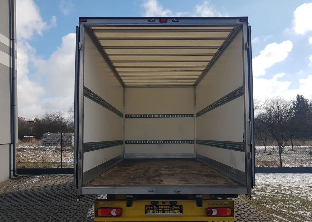 Renault MASTER KONTENER 8EP 4,21x2,23x2,22 KLIMA KRAJOWY MANUAL 6-BIEGÓW - Bestelwagen gesloten laadbak: afbeelding 5 Renault MASTER KONTENER 8EP 4,21x2,23x2,22 KLIMA KRAJOWY MANUAL 6-BIEGÓW - Bestelwagen gesloten laadbak: afbeelding 5