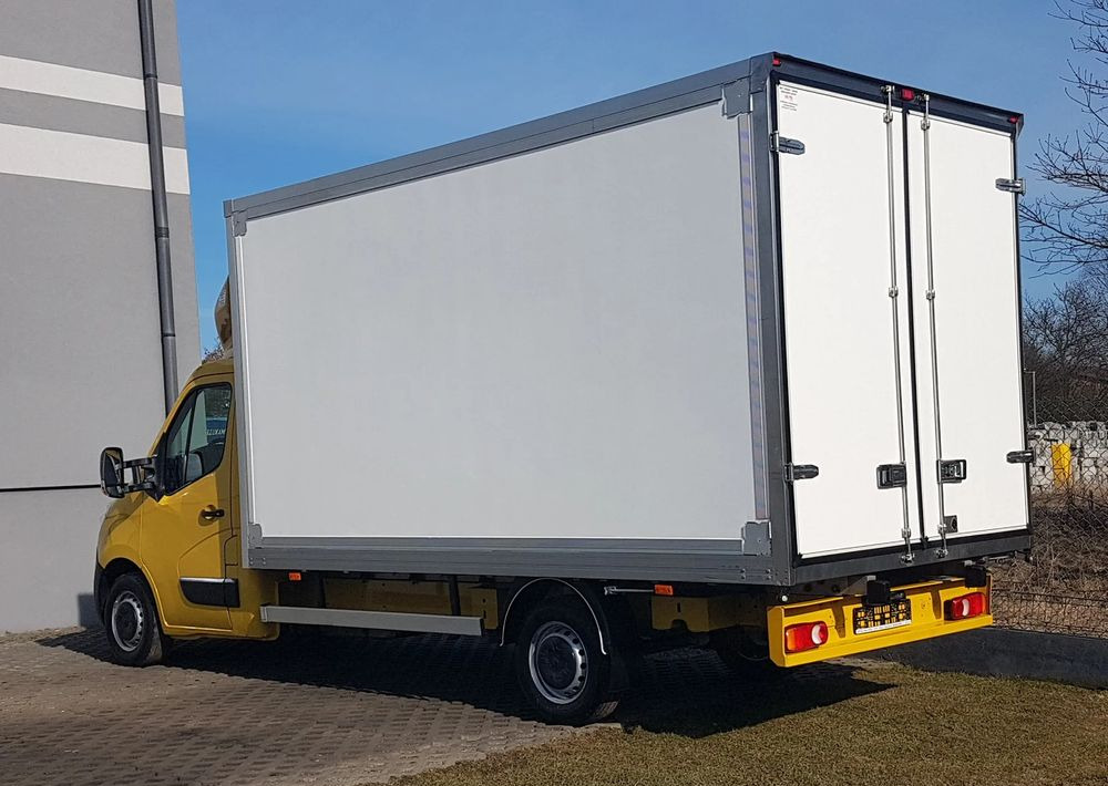 Renault MASTER KONTENER 8EP 4,21x2,23x2,22 KLIMA KRAJOWY MANUAL 6-BIEGÓW - Bestelwagen gesloten laadbak: afbeelding 3 Renault MASTER KONTENER 8EP 4,21x2,23x2,22 KLIMA KRAJOWY MANUAL 6-BIEGÓW - Bestelwagen gesloten laadbak: afbeelding 3