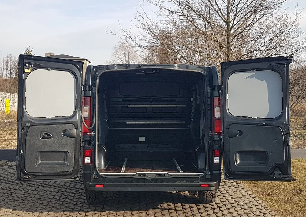 Renault TRAFIC KLIMA TEMPOMAT 1,6 DCI 145 BLASZAK VAN FURGON KRAJOWY L1H1 - Kleine bestelwagen: afbeelding 5 Renault TRAFIC KLIMA TEMPOMAT 1,6 DCI 145 BLASZAK VAN FURGON KRAJOWY L1H1 - Kleine bestelwagen: afbeelding 5