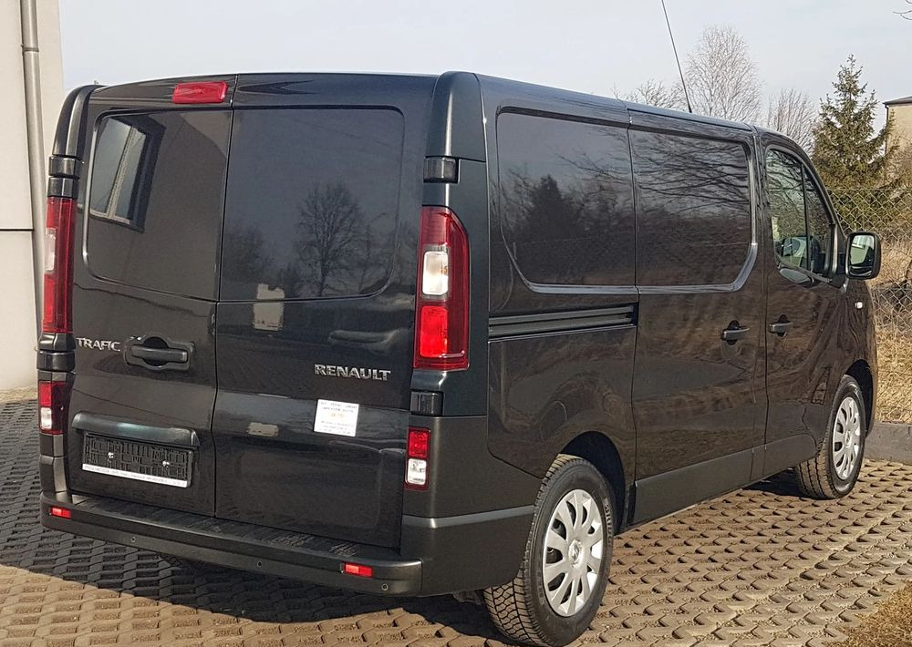 Renault TRAFIC KLIMA TEMPOMAT 1,6 DCI 145 BLASZAK VAN FURGON KRAJOWY L1H1 - Kleine bestelwagen: afbeelding 4 Renault TRAFIC KLIMA TEMPOMAT 1,6 DCI 145 BLASZAK VAN FURGON KRAJOWY L1H1 - Kleine bestelwagen: afbeelding 4