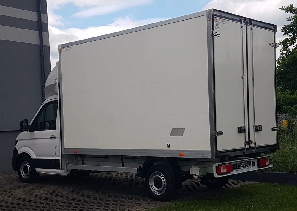 Volkswagen CRAFTER 8 EP KONTENER 4,09x2,15x2,32 KLIMA 2,0 TDI KRAJOWY - Bestelwagen gesloten laadbak: afbeelding 3 Volkswagen CRAFTER 8 EP KONTENER 4,09x2,15x2,32 KLIMA 2,0 TDI KRAJOWY - Bestelwagen gesloten laadbak: afbeelding 3