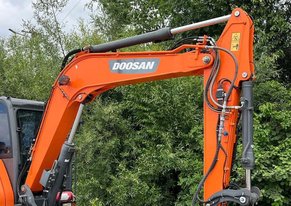 Doosan DOOSAN DX57W *ROTOTILT* 2200 Motogodzin * Jak Nowa * Sprowadzona * Stan Perfekcyjny - Mobiele graafmachine: afbeelding 4 Doosan DOOSAN DX57W *ROTOTILT* 2200 Motogodzin * Jak Nowa * Sprowadzona * Stan Perfekcyjny - Mobiele graafmachine: afbeelding 4
