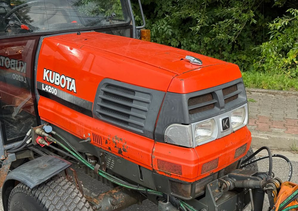 Kubota * Traktor KUBOTA L4200 * 4x4 * Pług Piaskarka * Wałek Przód Tył * Sprowadzony* Zimowe Utrzymanie - Tractor: afbeelding 5 Kubota * Traktor KUBOTA L4200 * 4x4 * Pług Piaskarka * Wałek Przód Tył * Sprowadzony* Zimowe Utrzymanie - Tractor: afbeelding 5