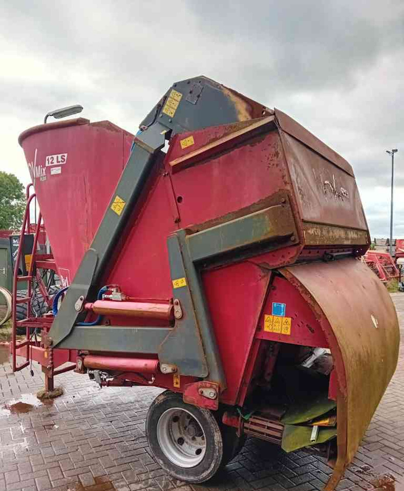 BVL V-Mix Plus 12 LS voermengwagen voermachines - Voermengwagen: afbeelding 5 BVL V-Mix Plus 12 LS voermengwagen voermachines - Voermengwagen: afbeelding 5