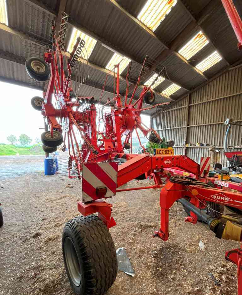 Kuhn GA 8521 zwadhark zwiller rugger rake weidebouwmachines - Hooischudder: afbeelding 4 Kuhn GA 8521 zwadhark zwiller rugger rake weidebouwmachines - Hooischudder: afbeelding 4