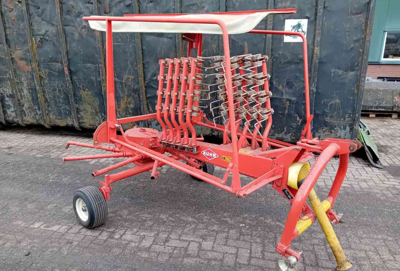 Kuhn GA4101GM zwadhark *Verkocht/sold* - Hooischudder: afbeelding 1 Kuhn GA4101GM zwadhark *Verkocht/sold* - Hooischudder: afbeelding 1