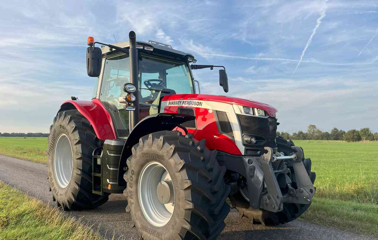 Massey Ferguson 7S.190 Dyna-VT Exclusive tractoren - Tractor: afbeelding 1 Massey Ferguson 7S.190 Dyna-VT Exclusive tractoren - Tractor: afbeelding 1