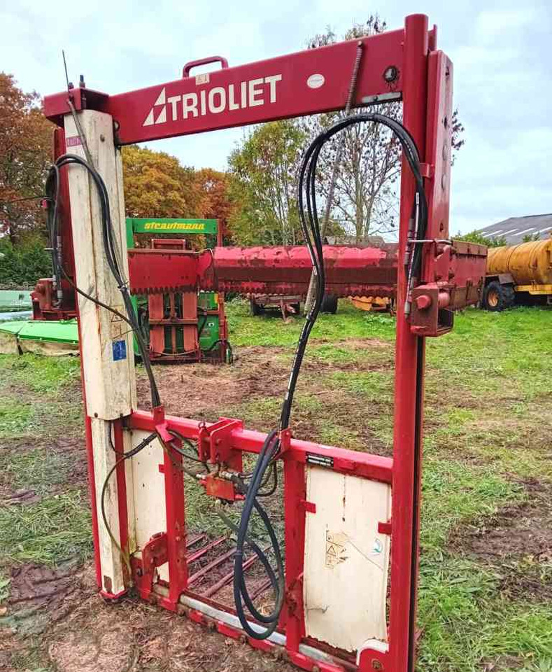 Trioliet TU170 kuilvoersnijder voermachines - Silo materieel: afbeelding 1 Trioliet TU170 kuilvoersnijder voermachines - Silo materieel: afbeelding 1