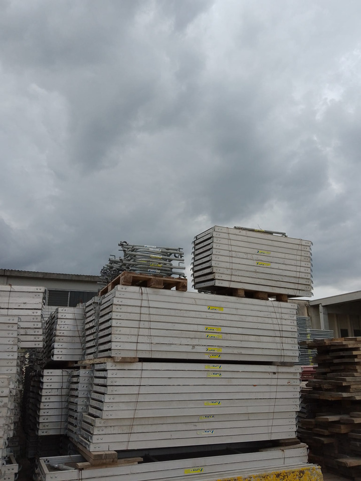 PONTEGGIO ALFIX - Bouwmaterieel: afbeelding 1 PONTEGGIO ALFIX - Bouwmaterieel: afbeelding 1