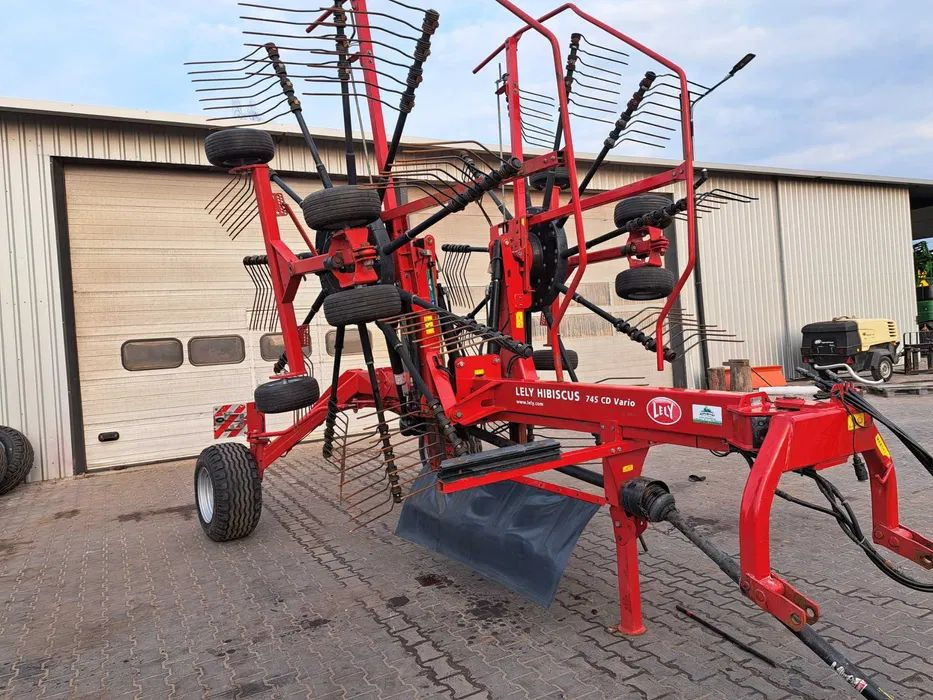 Lely hibiscus 745 CD Vario - Hooischudder: afbeelding 3 Lely hibiscus 745 CD Vario - Hooischudder: afbeelding 3