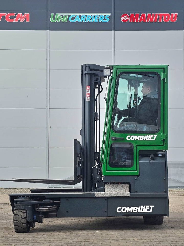 Combilift C 4000 D MK4 150 hrs RENTED - 4-weg zijlader: afbeelding 5 Combilift C 4000 D MK4 150 hrs RENTED - 4-weg zijlader: afbeelding 5