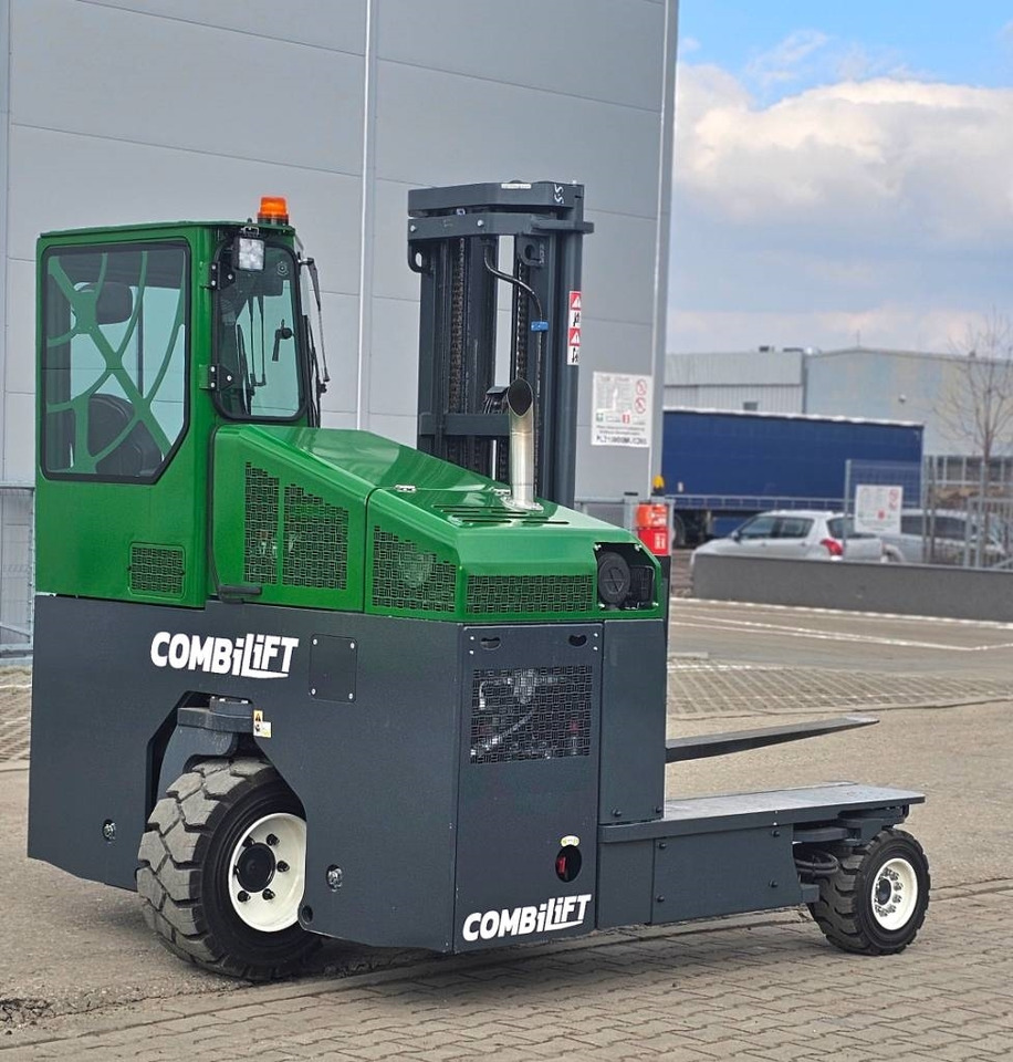 Combilift C 4000 D MK4 150 hrs RENTED - 4-weg zijlader: afbeelding 2 Combilift C 4000 D MK4 150 hrs RENTED - 4-weg zijlader: afbeelding 2