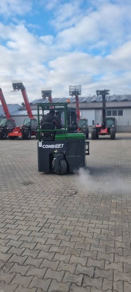 Combilift CB 2500 LPG NEW 2023 - SALE ! - 4-weg zijlader: afbeelding 5 Combilift CB 2500 LPG NEW 2023 - SALE ! - 4-weg zijlader: afbeelding 5