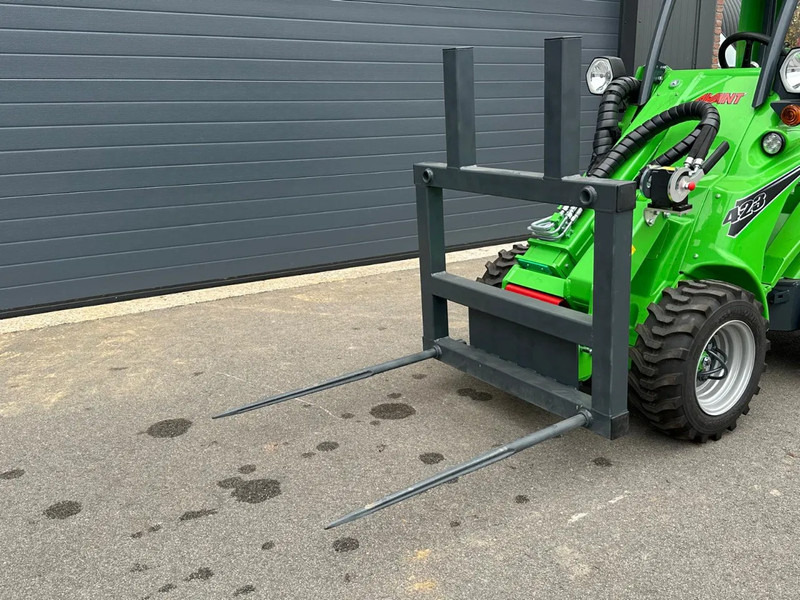 Avant Stroprikker - Aanbouwdeel voor Landbouwmachine: afbeelding 3 Avant Stroprikker - Aanbouwdeel voor Landbouwmachine: afbeelding 3