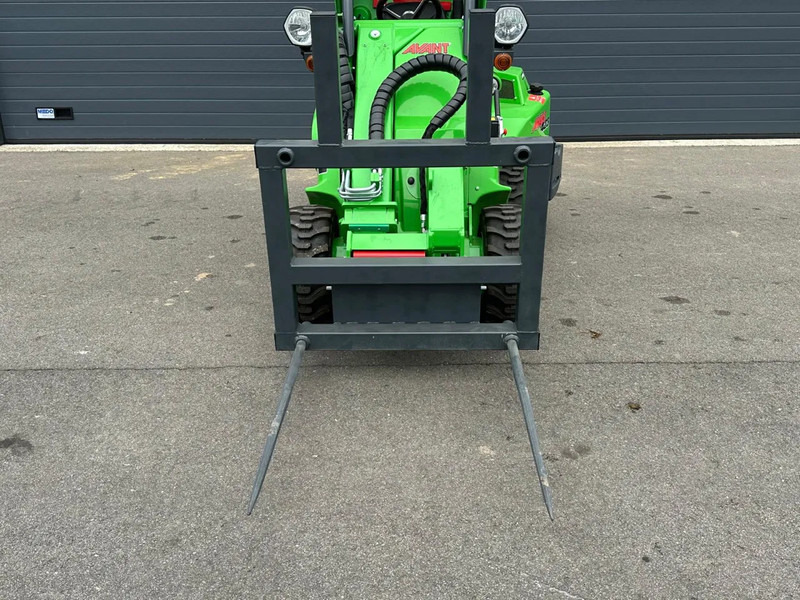 Avant Stroprikker - Aanbouwdeel voor Landbouwmachine: afbeelding 2 Avant Stroprikker - Aanbouwdeel voor Landbouwmachine: afbeelding 2