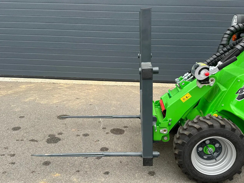 Avant Stroprikker - Aanbouwdeel voor Landbouwmachine: afbeelding 4 Avant Stroprikker - Aanbouwdeel voor Landbouwmachine: afbeelding 4