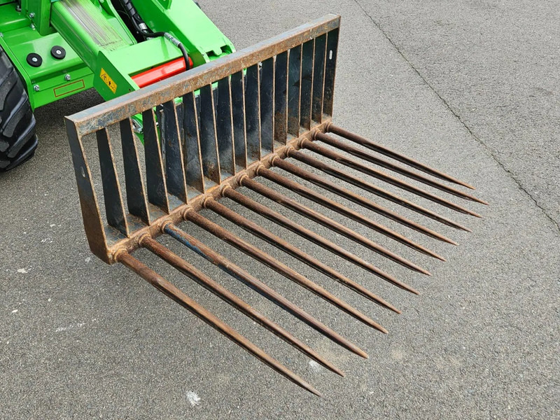 Avant Tegelriek - Aanbouwdeel voor Landbouwmachine: afbeelding 1 Avant Tegelriek - Aanbouwdeel voor Landbouwmachine: afbeelding 1