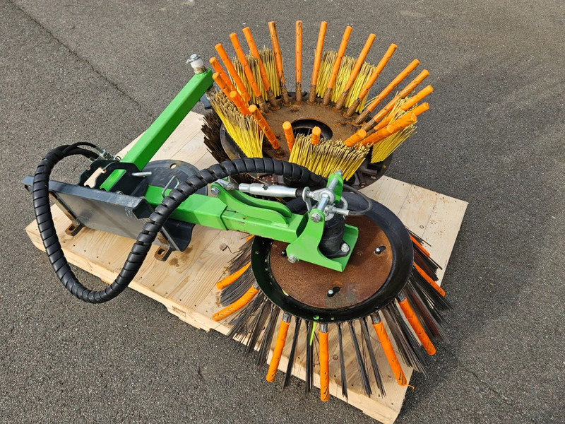 Avant Tuin en park Onkruidborstel - Aanbouwdeel voor Landbouwmachine: afbeelding 1 Avant Tuin en park Onkruidborstel - Aanbouwdeel voor Landbouwmachine: afbeelding 1