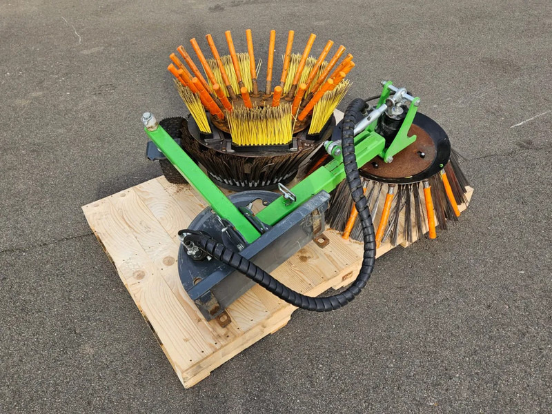 Avant Tuin en park Onkruidborstel - Aanbouwdeel voor Landbouwmachine: afbeelding 3 Avant Tuin en park Onkruidborstel - Aanbouwdeel voor Landbouwmachine: afbeelding 3