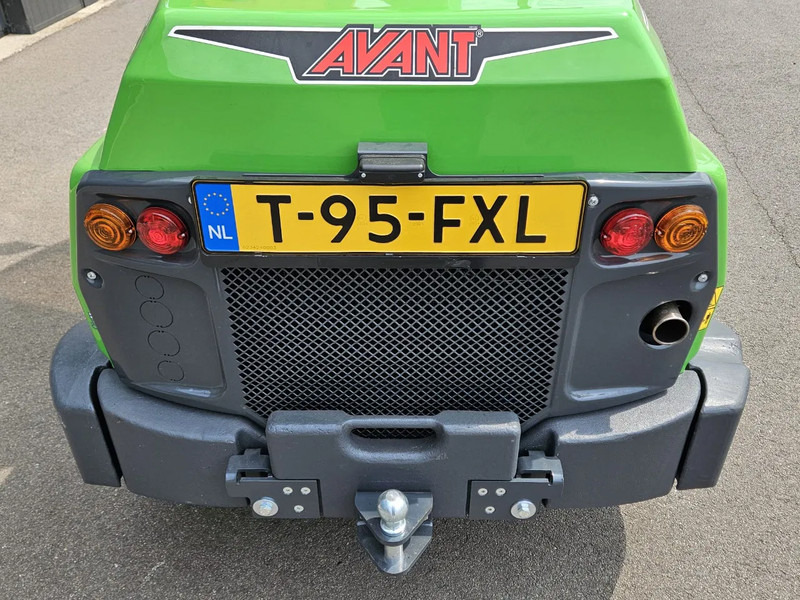 Compacte rupslader Avant 735 TDL + mini-shovel: afbeelding 15