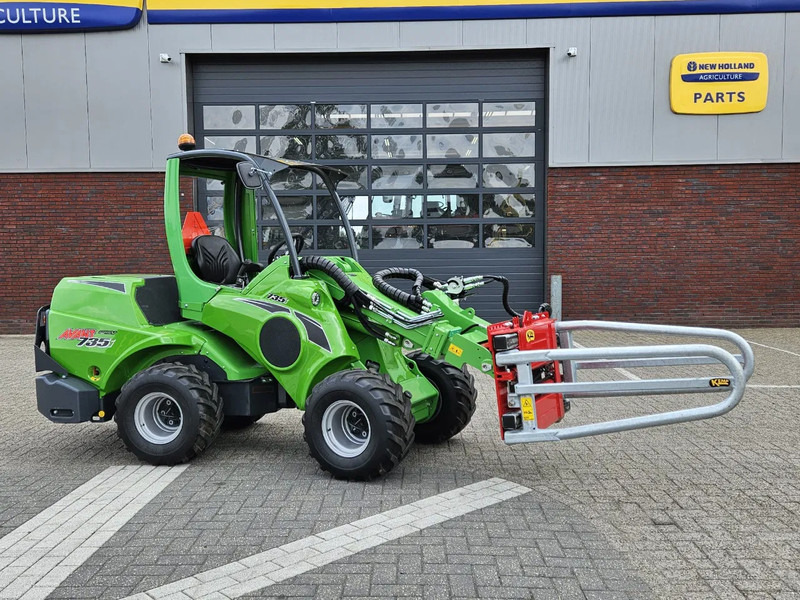 Avant Mini-shovel 735i met Kemp balenklem - Compacte rupslader: afbeelding 2 Avant Mini-shovel 735i met Kemp balenklem - Compacte rupslader: afbeelding 2