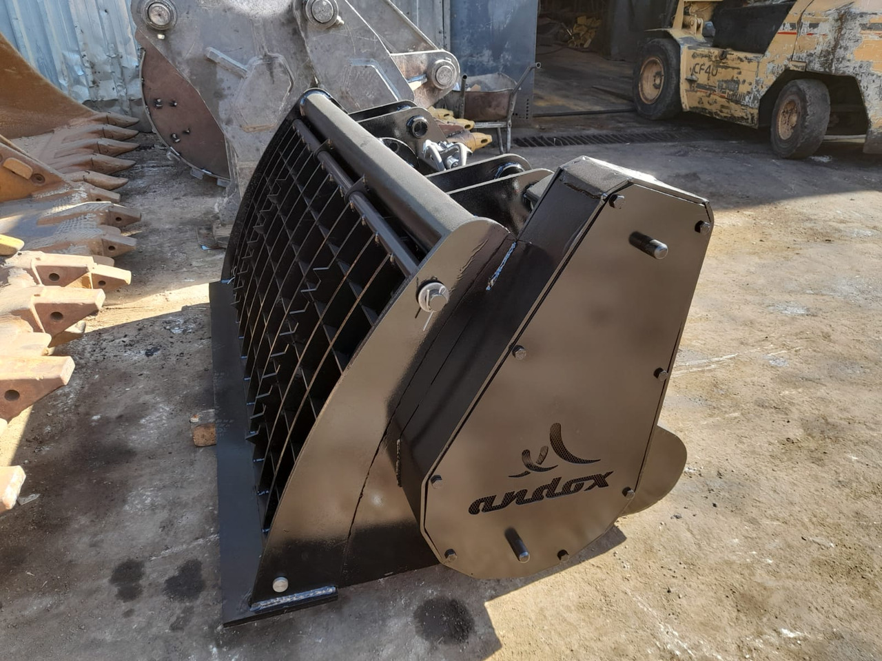 Bekoloader - Puinbak voor Bouwmachine: afbeelding 3 Bekoloader - Puinbak voor Bouwmachine: afbeelding 3