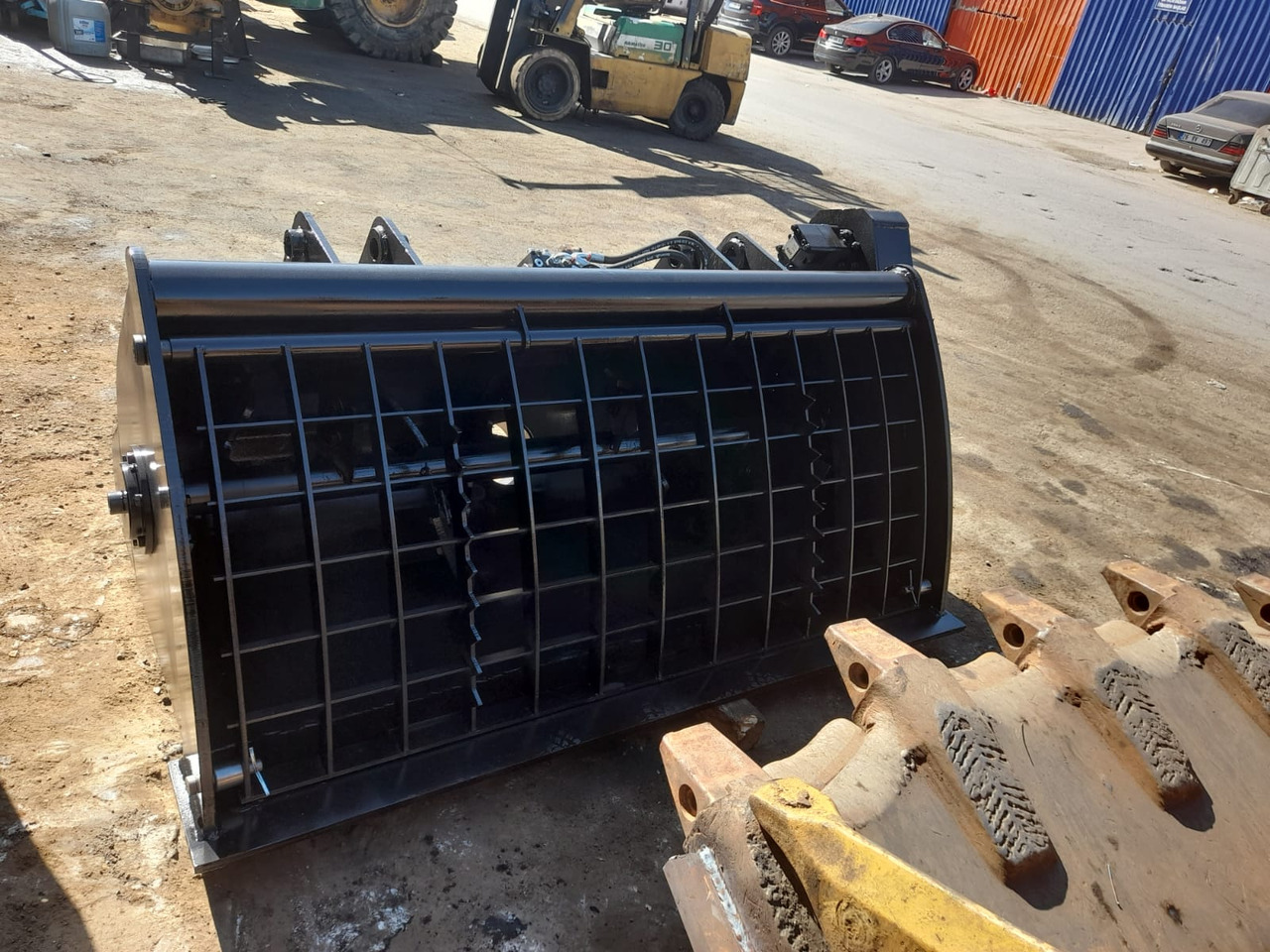 Bekoloader - Puinbak voor Bouwmachine: afbeelding 2 Bekoloader - Puinbak voor Bouwmachine: afbeelding 2