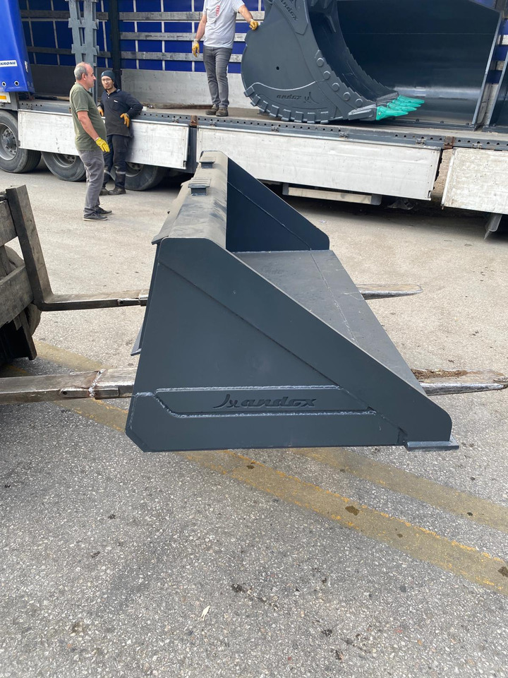 JCB 300 - Voorladerbak voor Bouwmachine: afbeelding 3 JCB 300 - Voorladerbak voor Bouwmachine: afbeelding 3