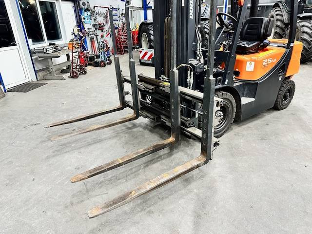 Kaup 2T 429 Multi vorkversteller met sideshift - Aanbouwdeel voor Intern transport: afbeelding 1 Kaup 2T 429 Multi vorkversteller met sideshift - Aanbouwdeel voor Intern transport: afbeelding 1