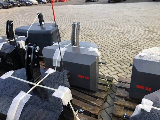 Bemu 850 KG Staal gewicht - Tegenwicht voor Landbouwmachine: afbeelding 2 Bemu 850 KG Staal gewicht - Tegenwicht voor Landbouwmachine: afbeelding 2