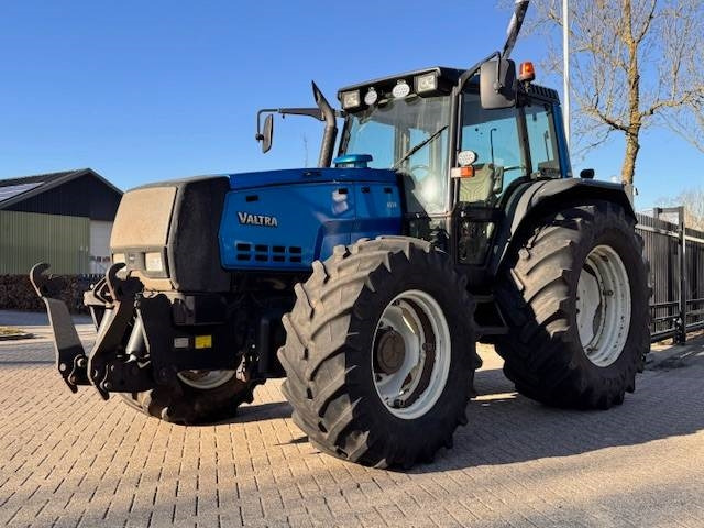 Valtra 8550 Hitech! - Tractor: afbeelding 1 Valtra 8550 Hitech! - Tractor: afbeelding 1