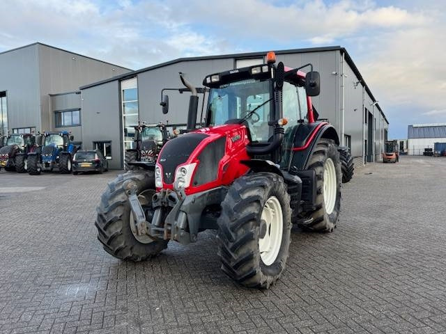 Valtra N123 Hitech5 - Tractor: afbeelding 5 Valtra N123 Hitech5 - Tractor: afbeelding 5