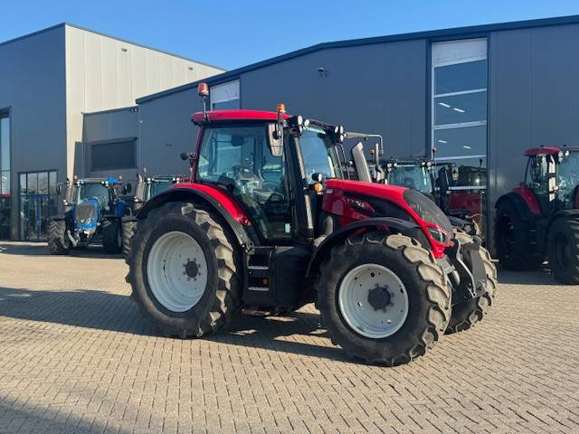 Valtra N134 Hitech - Tractor: afbeelding 4 Valtra N134 Hitech - Tractor: afbeelding 4