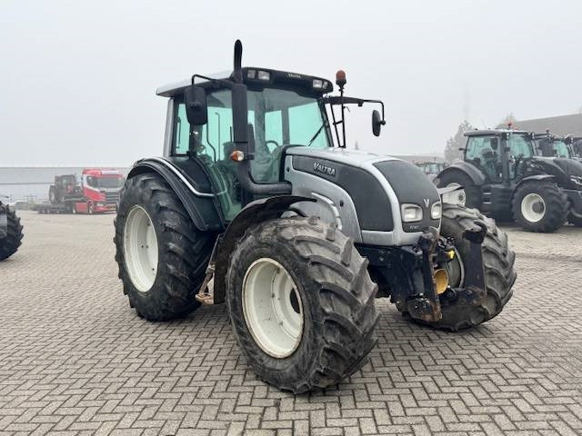 Valtra N141 hitech, Fronthef, Frontpto - Tractor: afbeelding 2 Valtra N141 hitech, Fronthef, Frontpto - Tractor: afbeelding 2
