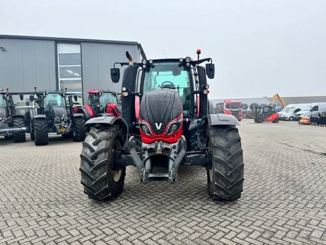Valtra T144 Hitech - Tractor: afbeelding 5 Valtra T144 Hitech - Tractor: afbeelding 5