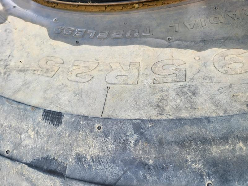 Bridgestone - Band voor Bouwmachine: afbeelding 5 Bridgestone - Band voor Bouwmachine: afbeelding 5