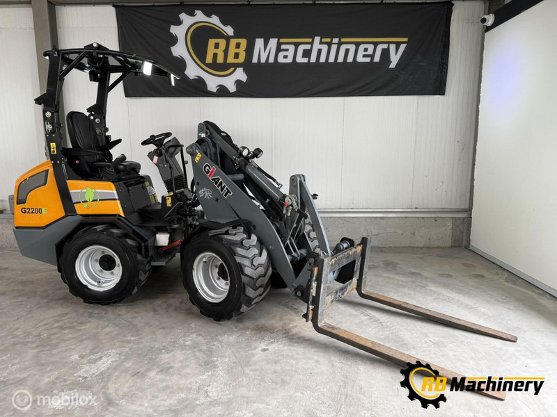 Giant G2200E - Wiellader: afbeelding 1 Giant G2200E - Wiellader: afbeelding 1