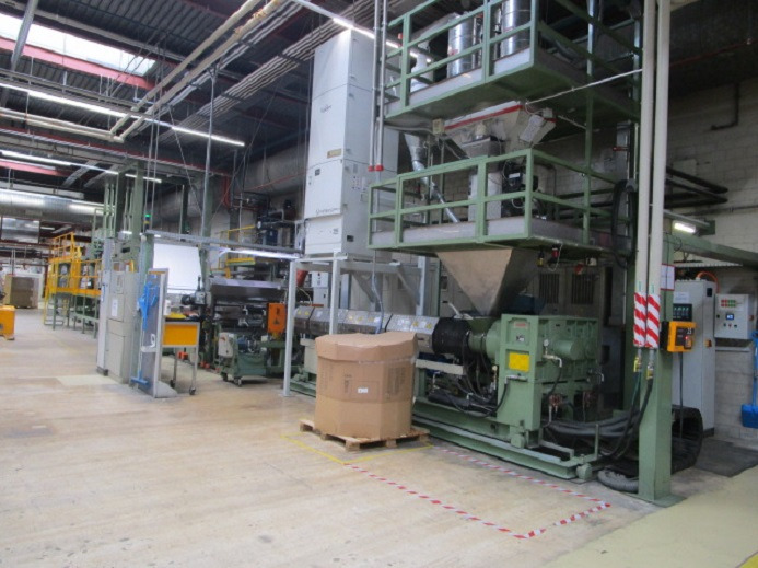 AMUT FLAT FILM EXTRUDER EA-130 FÜR PS - Verpakkingsmachine: afbeelding 1 AMUT FLAT FILM EXTRUDER EA-130 FÜR PS - Verpakkingsmachine: afbeelding 1