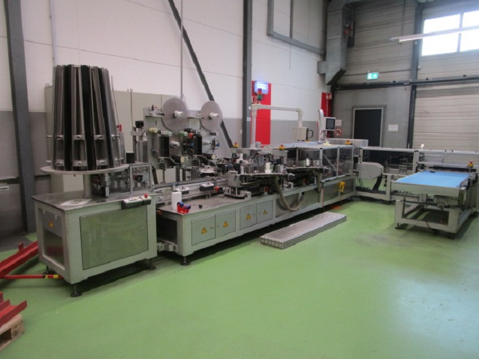 BECHER ETIKETTIERANLAGE SCHLEUTER GU 4S 6 - Verpakkingsmachine: afbeelding 1 BECHER ETIKETTIERANLAGE SCHLEUTER GU 4S 6 - Verpakkingsmachine: afbeelding 1